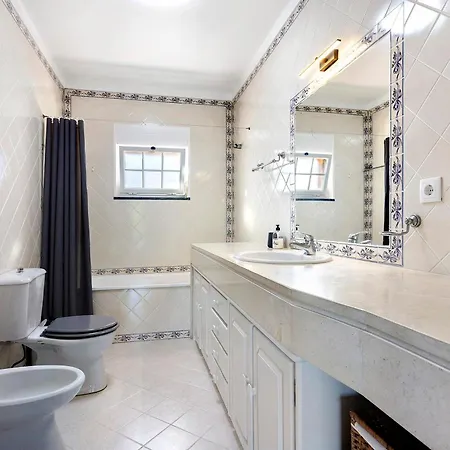 Burgo D Sancho I - D'el Rey Amoreira (Leiria)