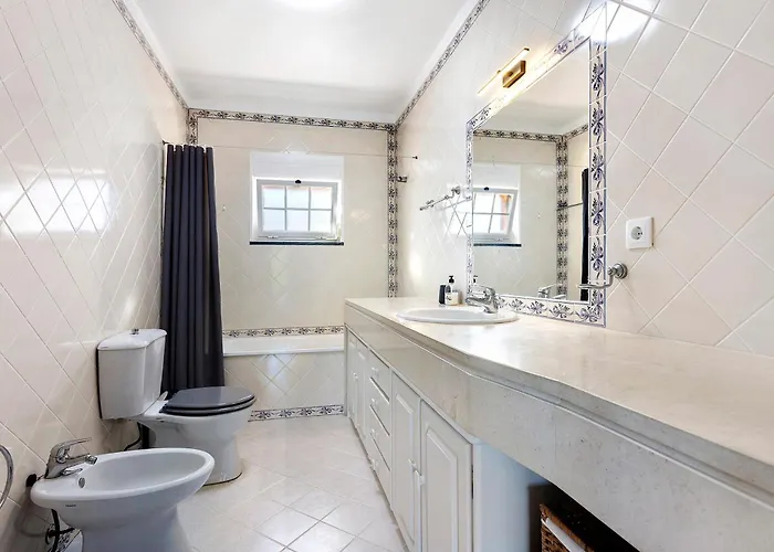 Burgo D Sancho I - D'el Rey Amoreira